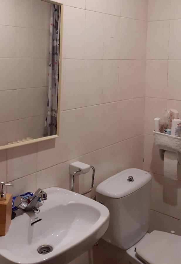 Habitacion Doble Privada En Figueres Luaran gambar