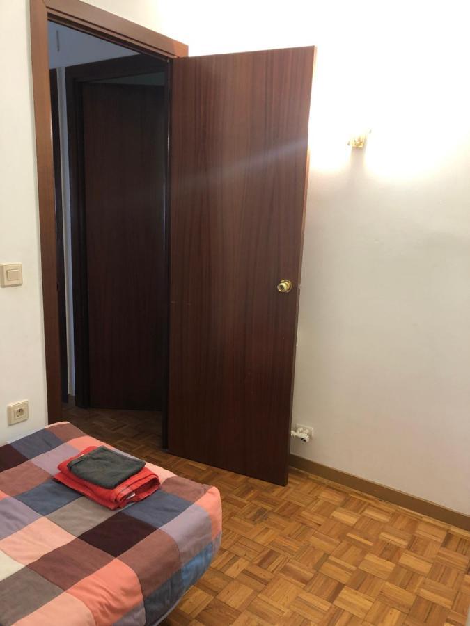 Habitacion Doble Privada En Figueres Luaran gambar